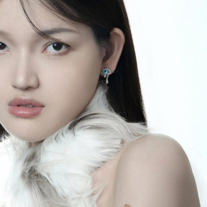 eye earrings